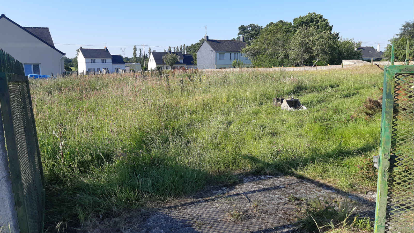 Terrain constructible de 730m2 à Prinquiau