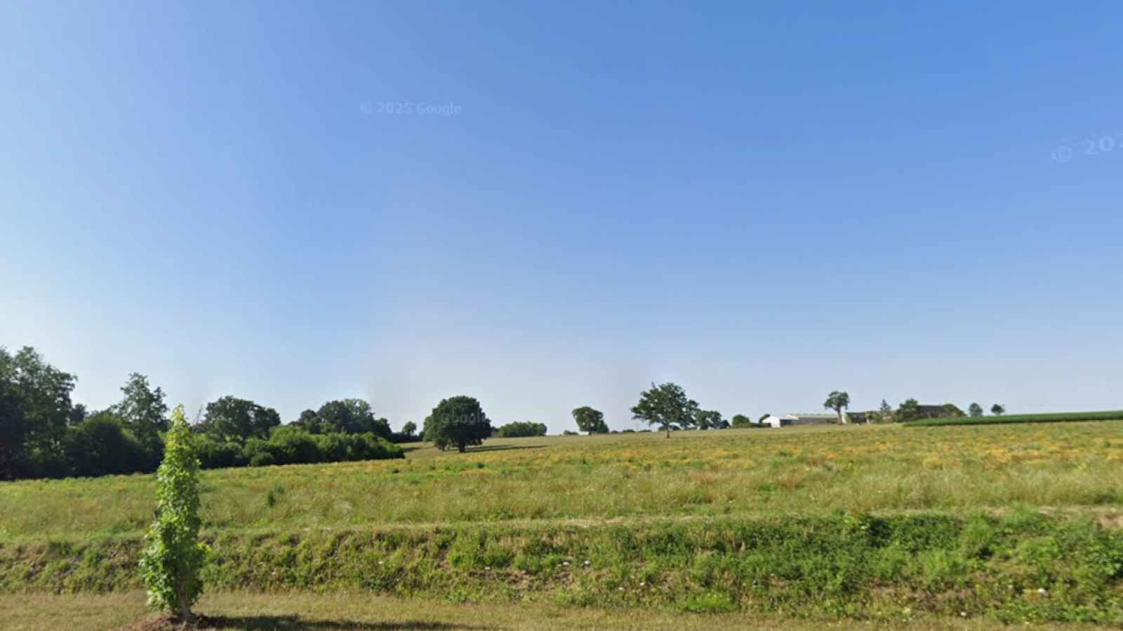 Terrain constructible de 251m2 à La Chapelle-Erbrée