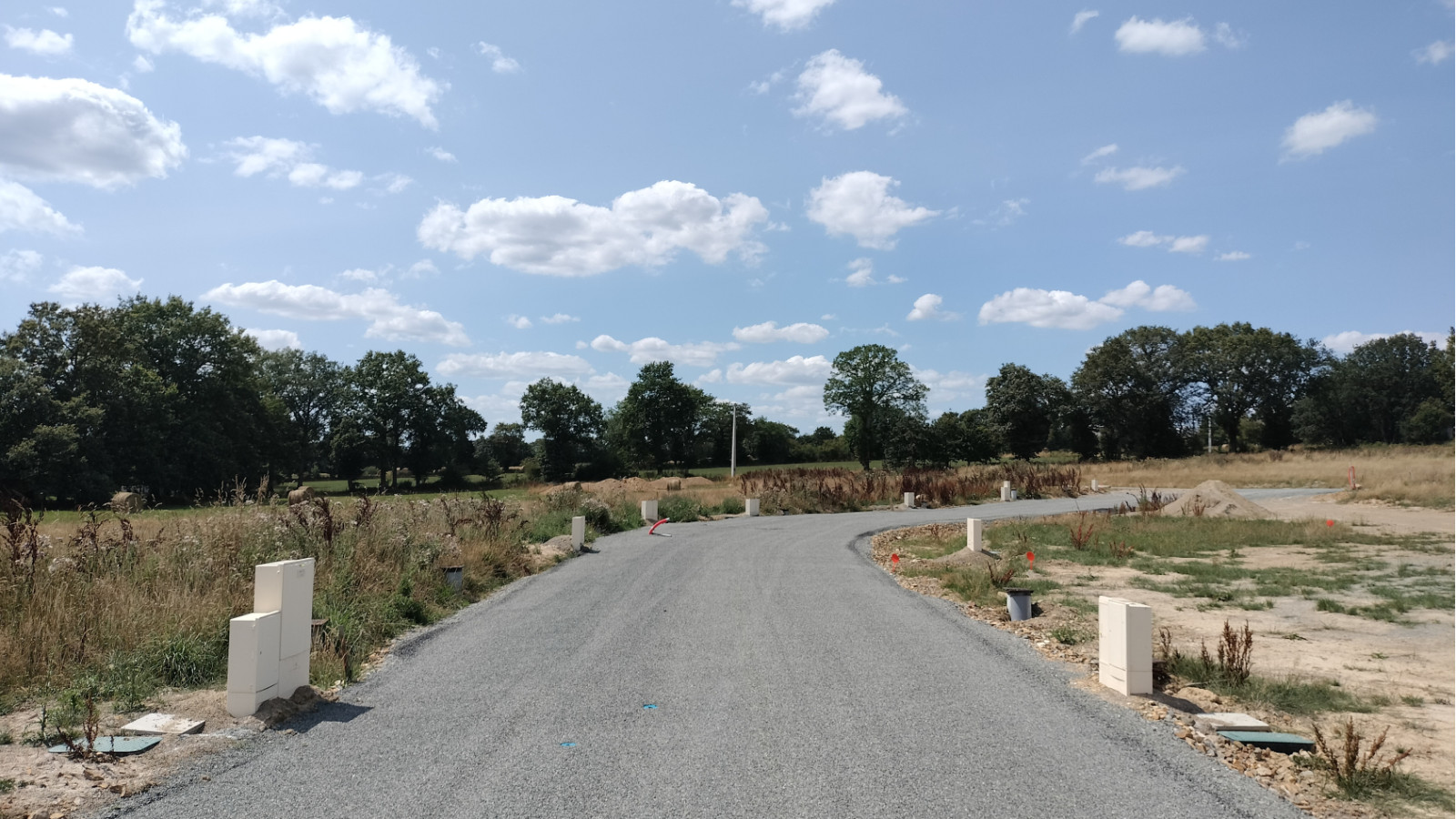 Terrain constructible de 383m2 à Essé