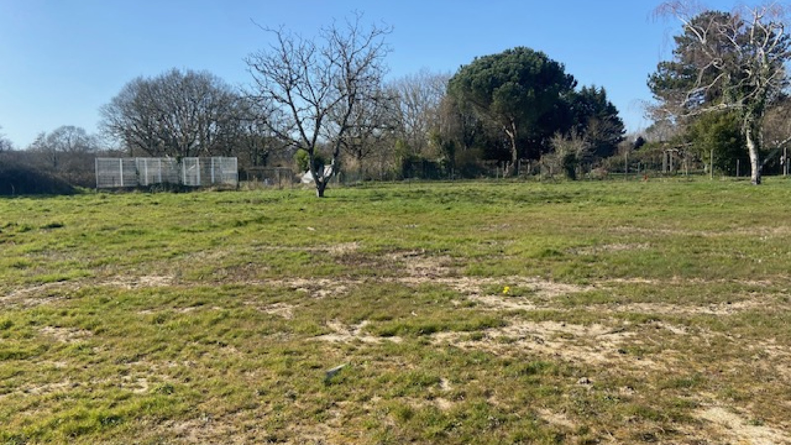 Terrain constructible de 980m2 à Saint-Gildas-des-Bois