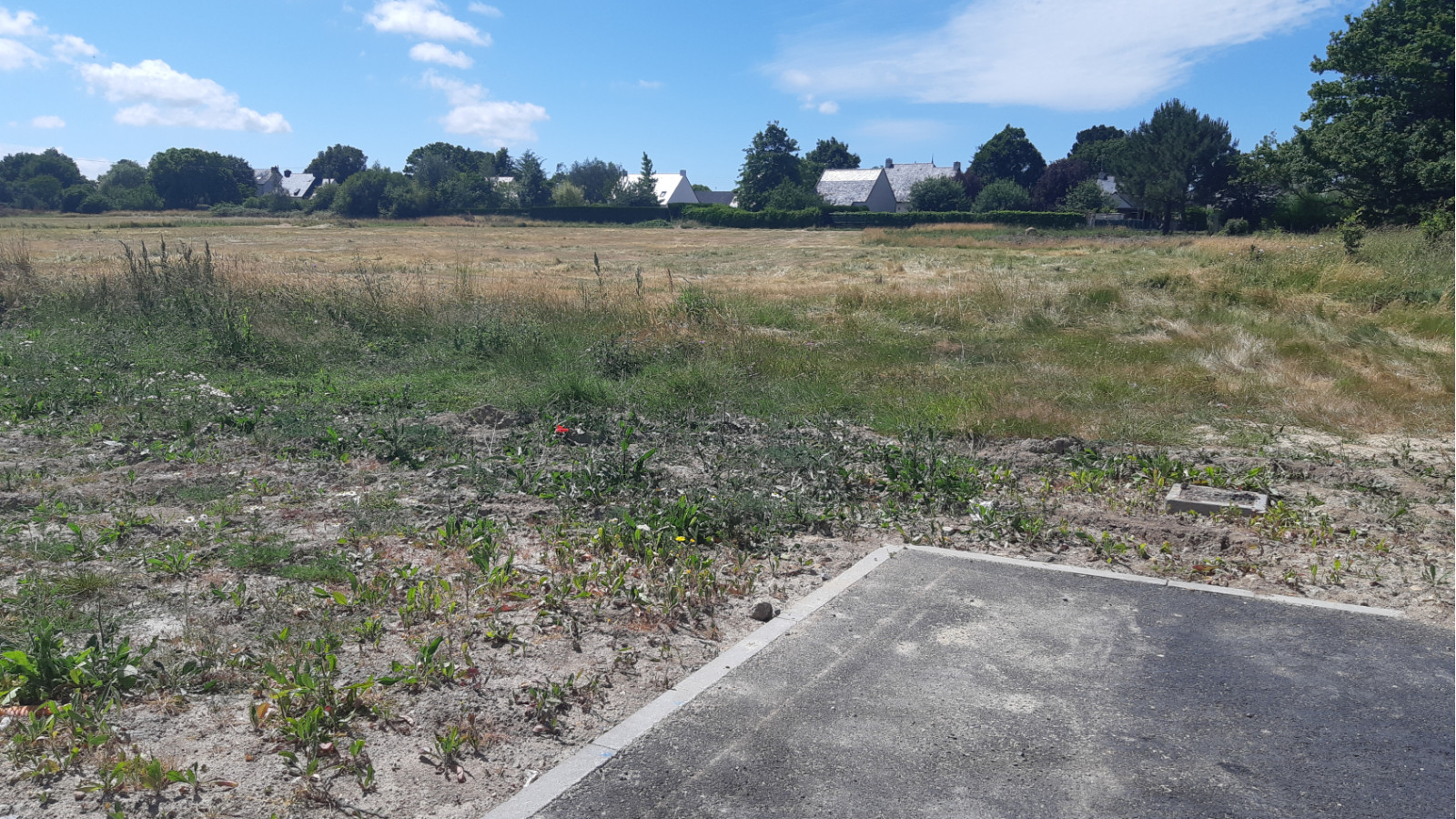Terrain constructible de 920m2 à La Chapelle-des-Marais