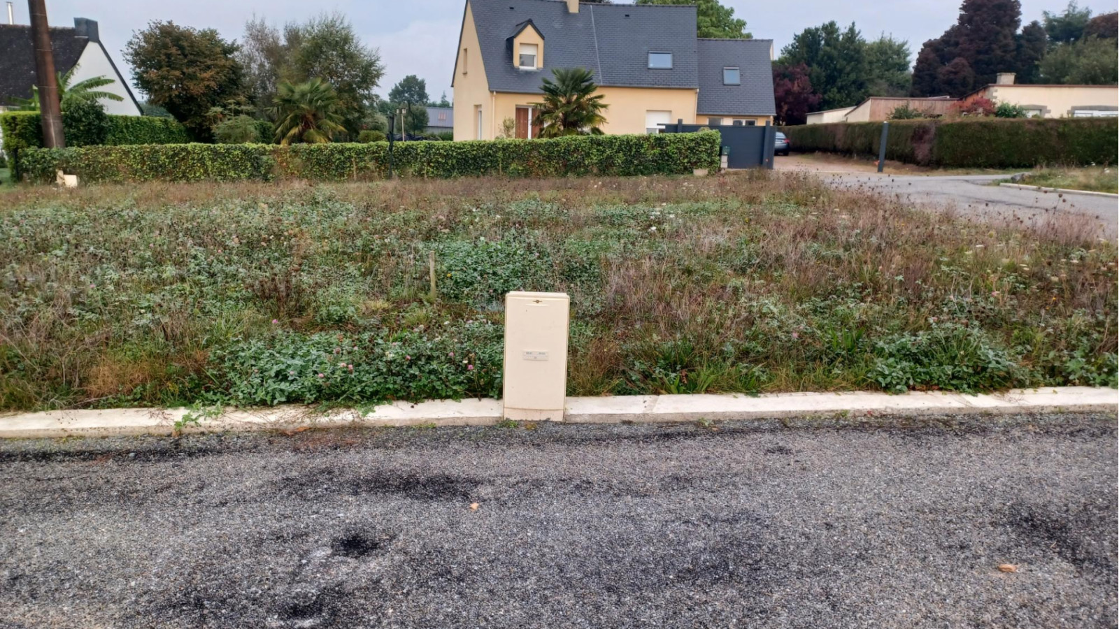 Terrain constructible de 332m2 à Saint-Aubin-des-Landes