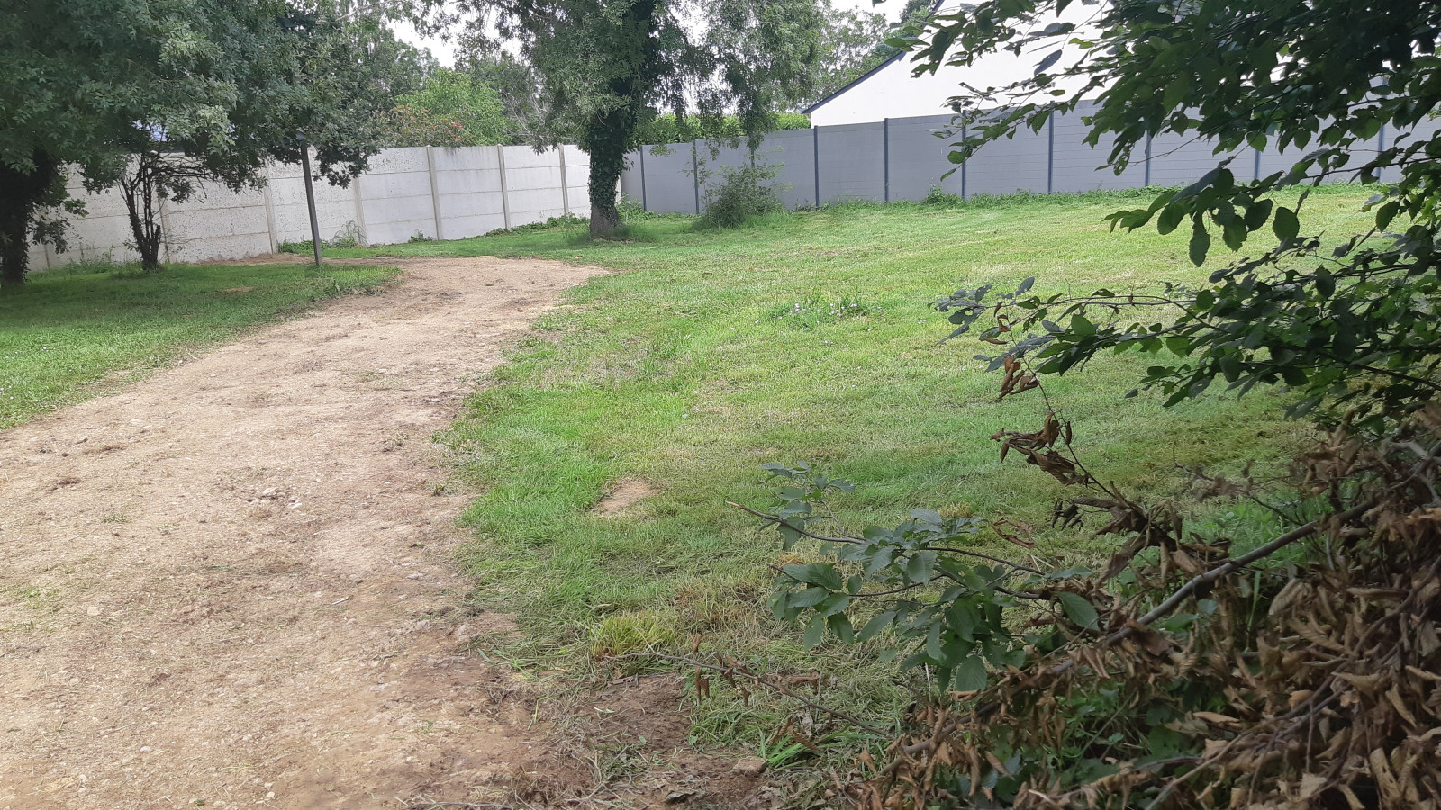 Terrain constructible de 304m2 à Saint-Malo-de-Guersac