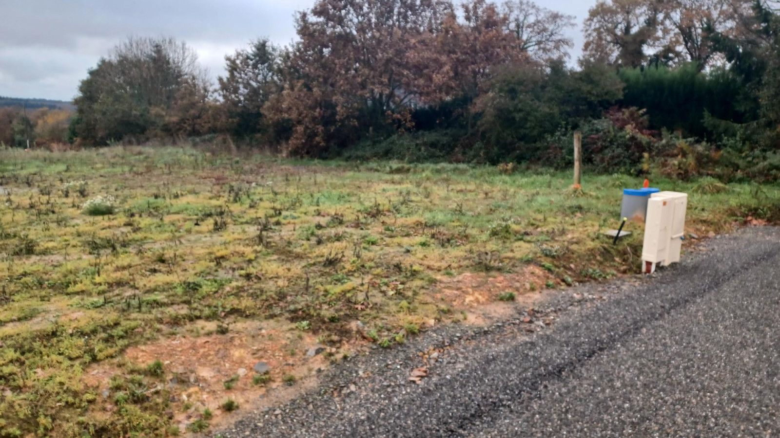 Terrain constructible de 318m2 à Gahard