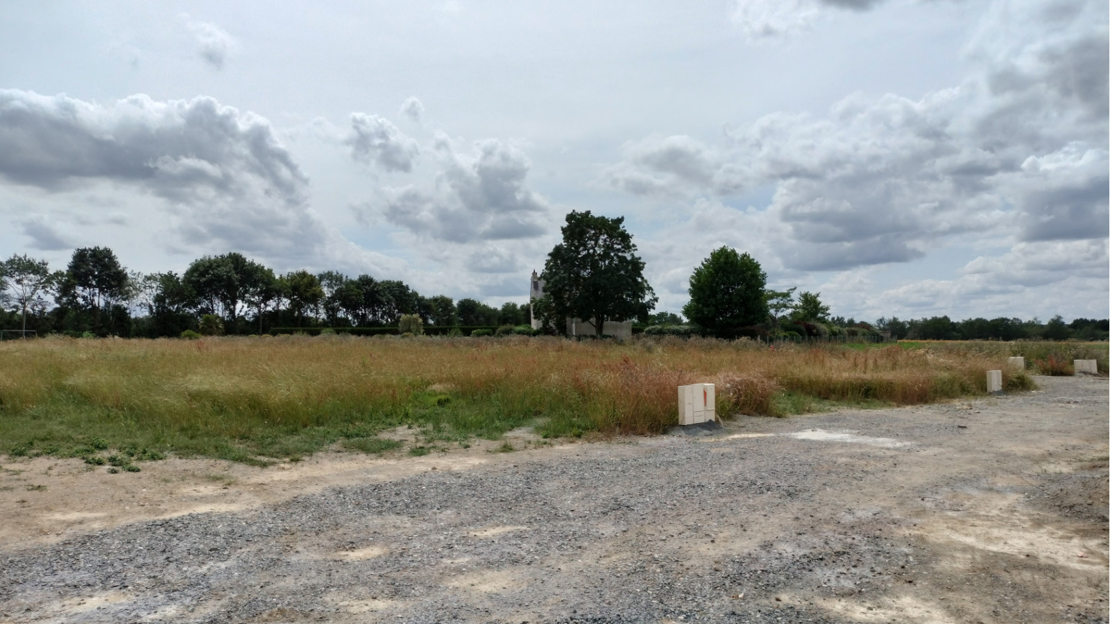 Terrain constructible de 452m2 à Domagné