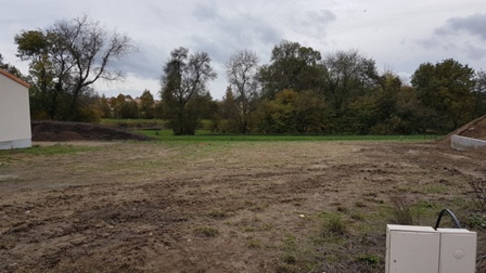 Terrain constructible de 342m2 à Maisdon-sur-Sèvre