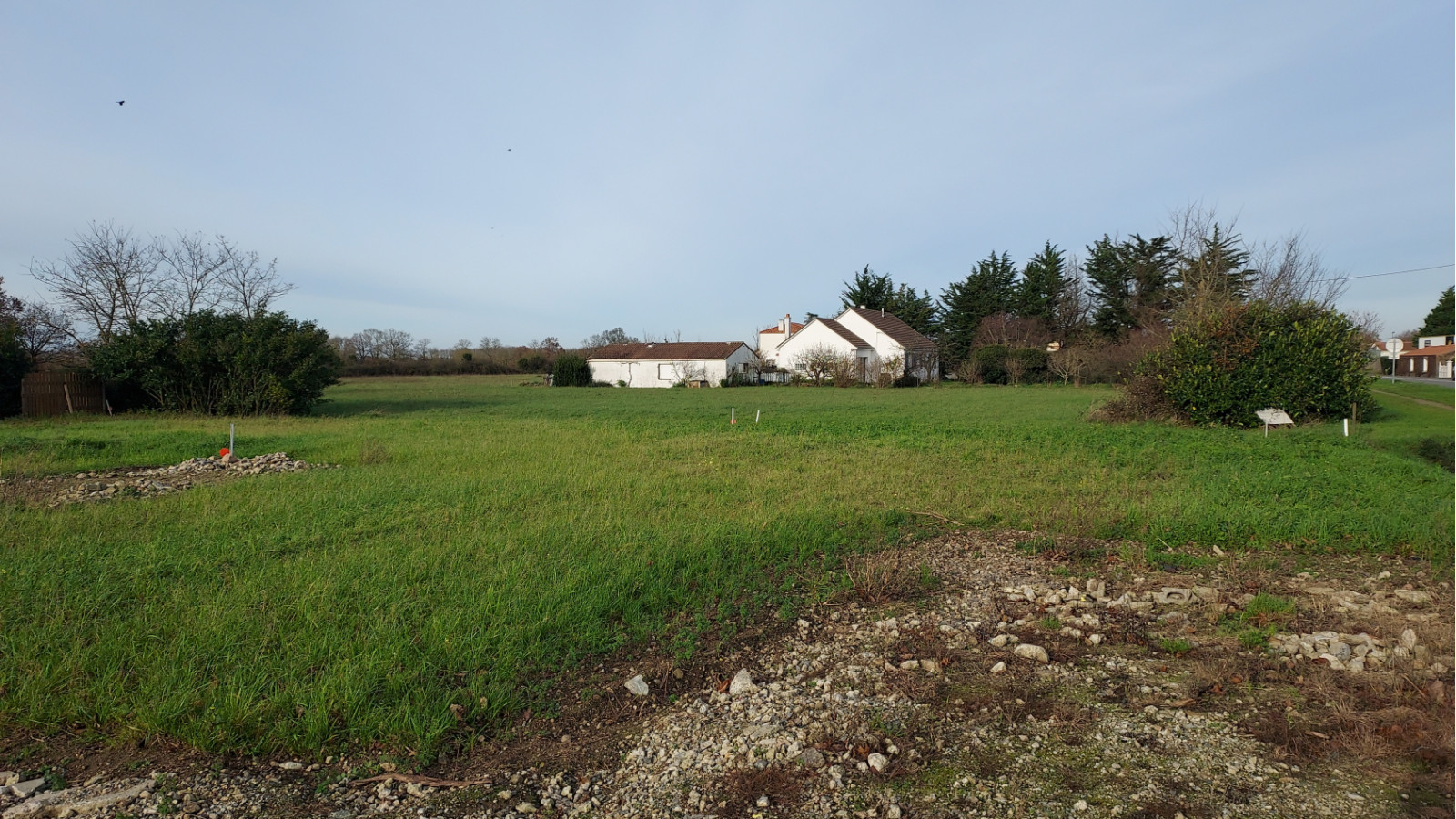 Terrain constructible de 480m2 à Pouillé-les-Côteaux
