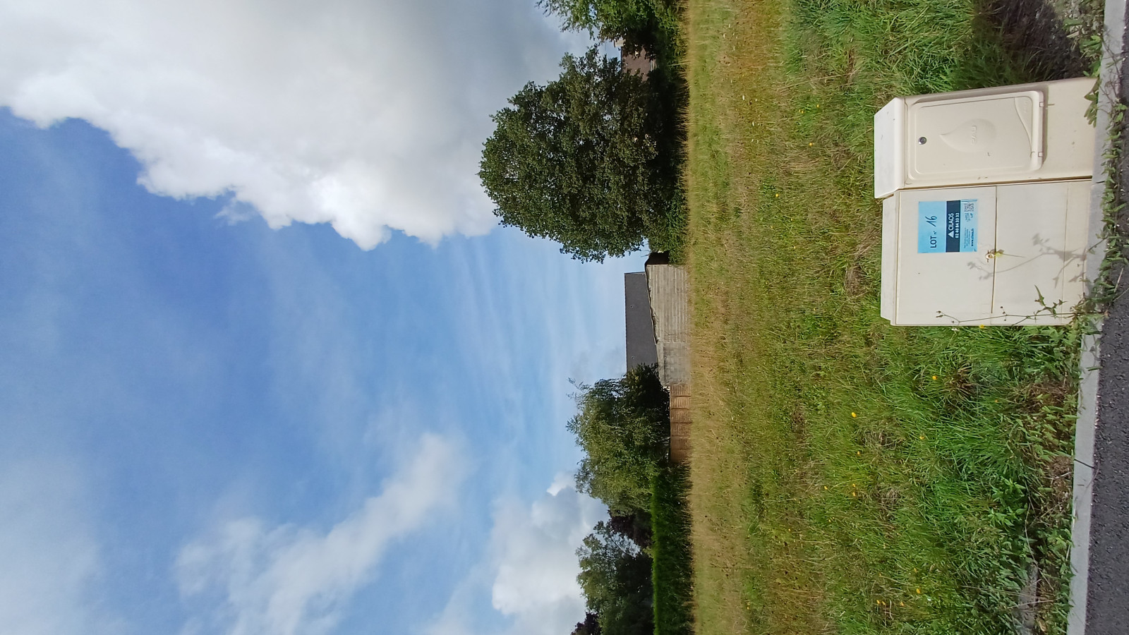 Terrain constructible de 480m2 à Pouillé-les-Côteaux
