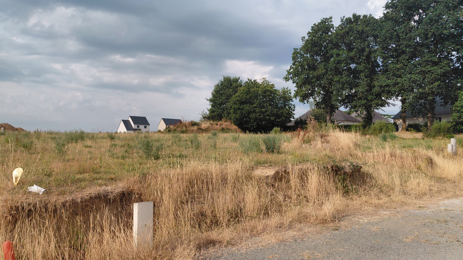 Terrain constructible de 375m2 à Saulnières