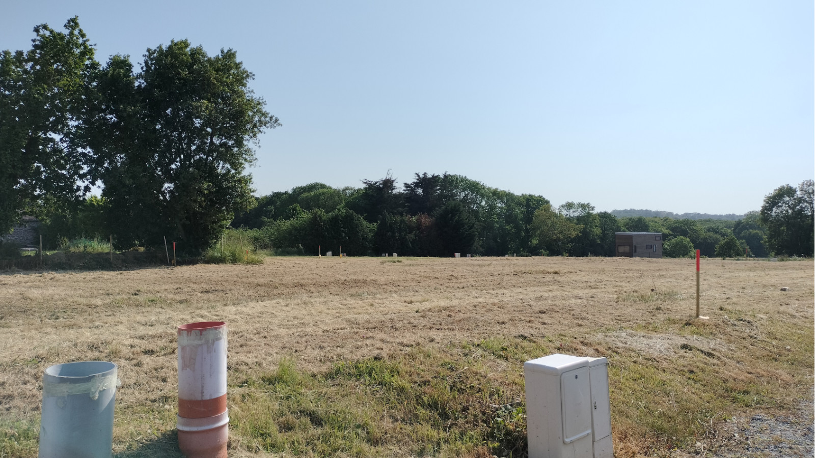 Terrain constructible de 412m2 à Boisgervilly
