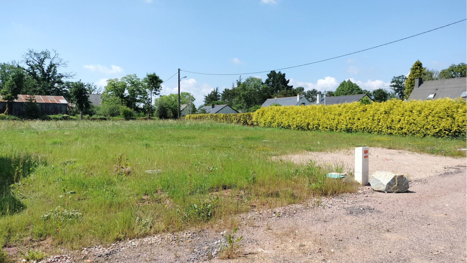 Terrain constructible de 285m2 à Tinténiac
