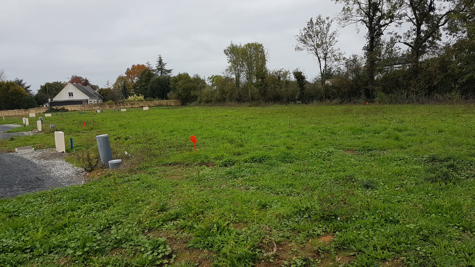 Terrain constructible de 410m2 à Montaigu-Vendée