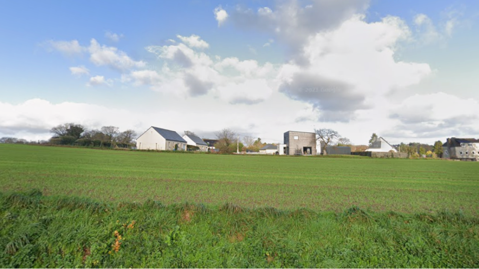 Terrain constructible de 375m2 à Plouha