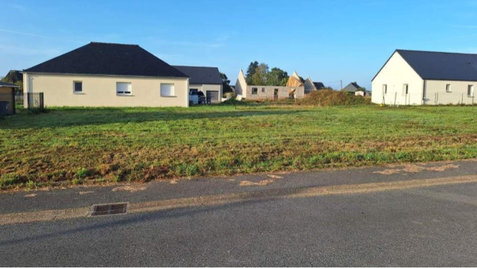 Terrain constructible de 464m2 à Saint-Abraham