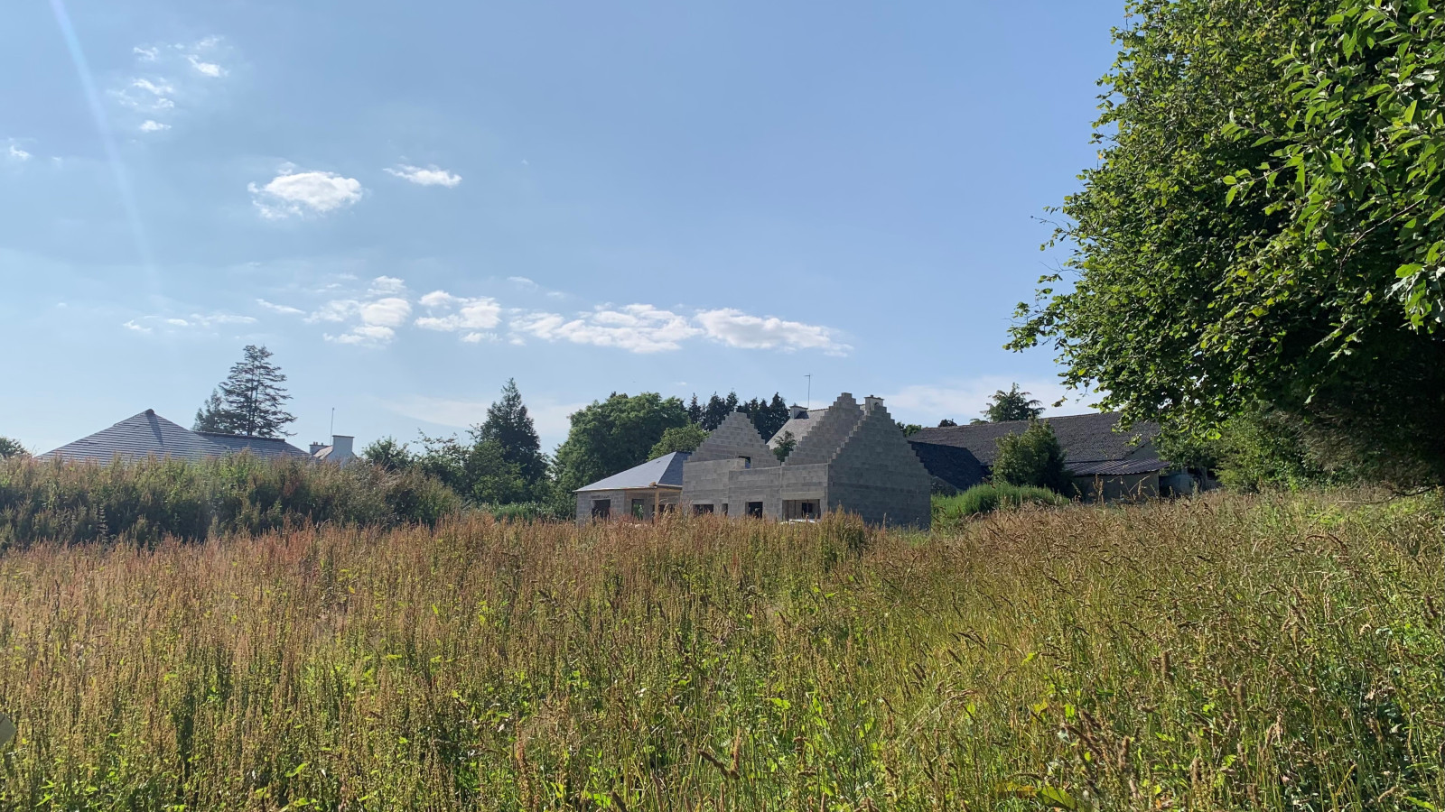 Terrain constructible de 268m2 à Étel