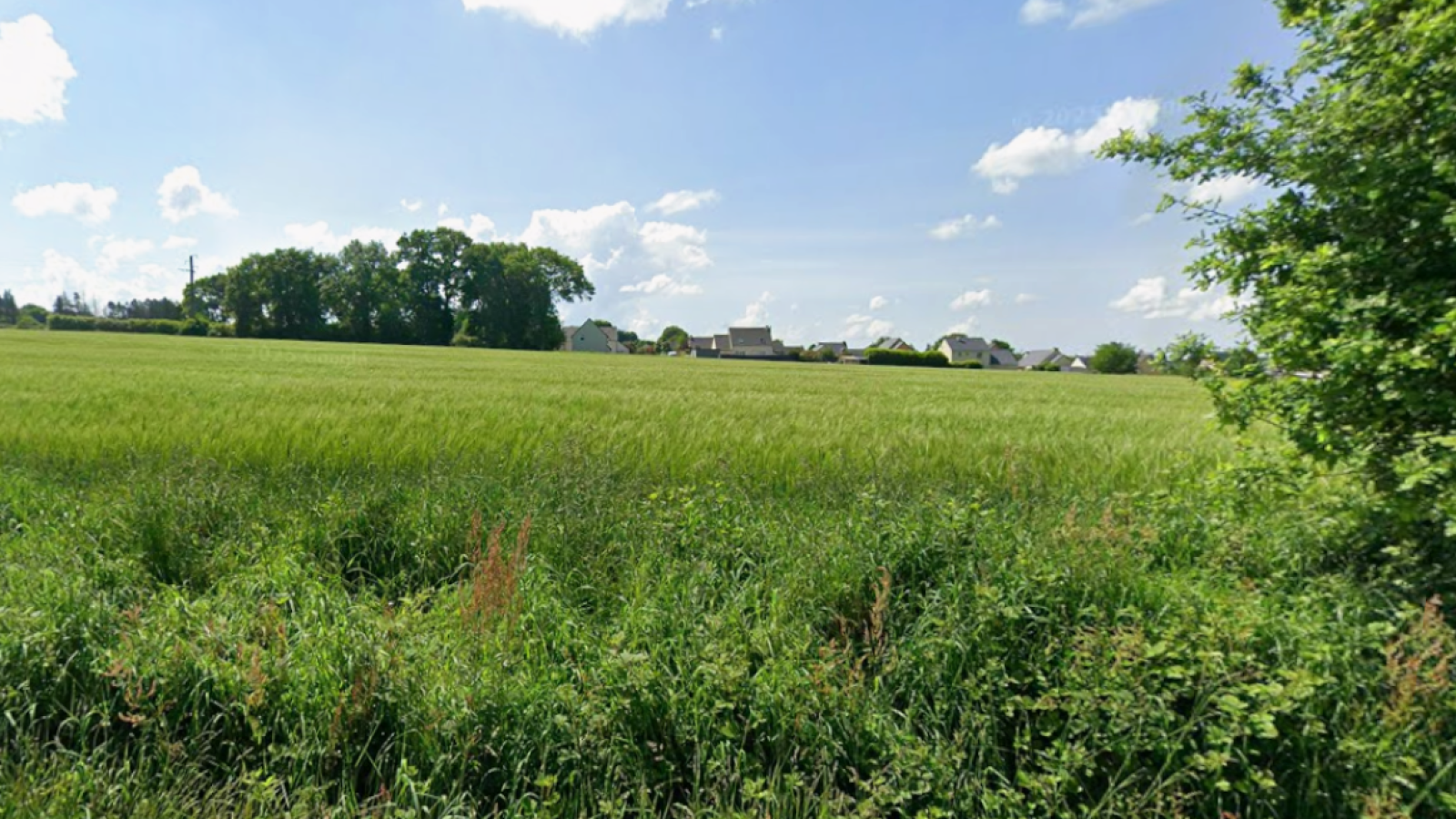Terrain constructible de 356m2 à Parthenay-de-Bretagne