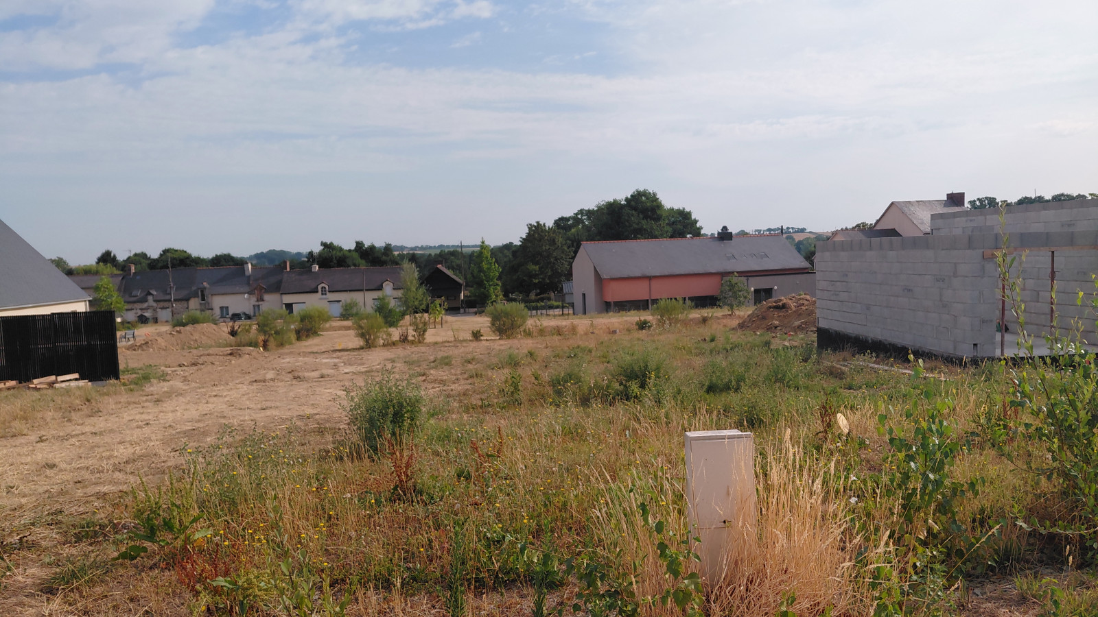 Terrain constructible de 590m2 à Forges-la-Forêt