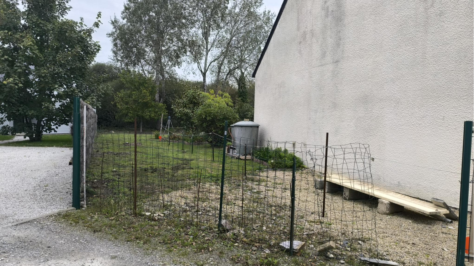 Terrain constructible de 1300m2 à La Chapelle-des-Marais