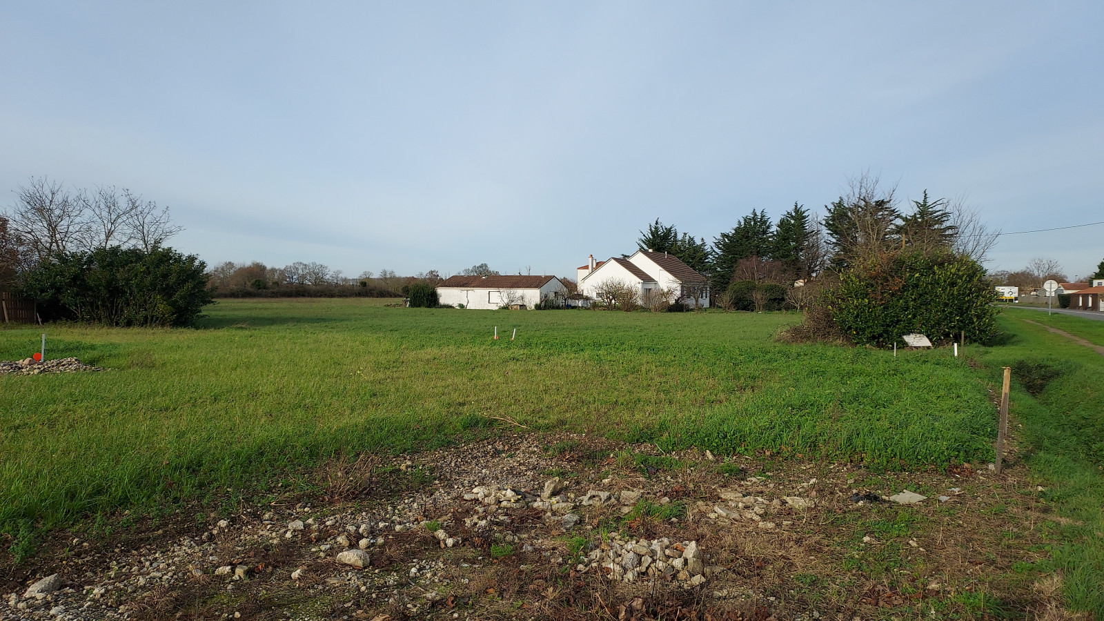 Terrain constructible de 470m2 à Nozay