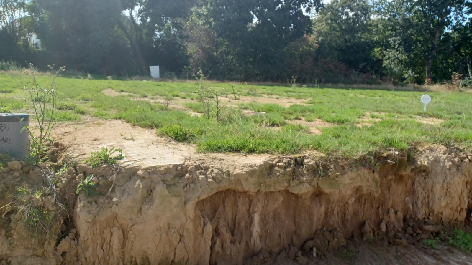 Terrain constructible de 866m2 à Teillay